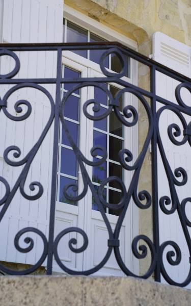 Pose et installation de fenêtre et porte-fenêtre alu blanc en Gironde