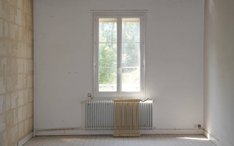 Travaux de menuiserie aluminium blanche dans un château à Pompignac