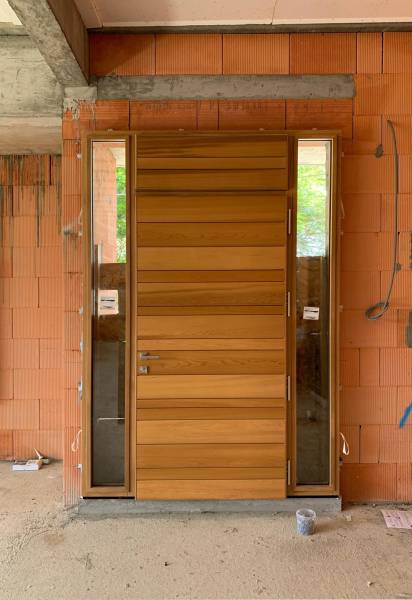 Pose et installation d'une porte d'entrée en bois Nativ à Saint-André de Cubzac
