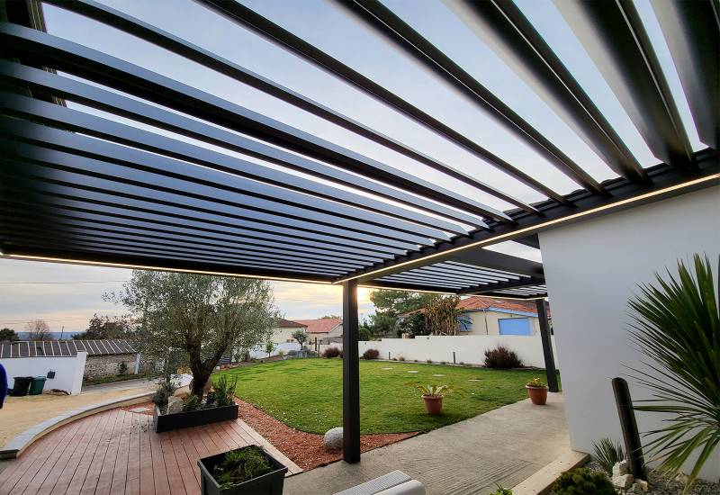 Pose et Installation d'une pergola Bioclimatique à Libourne, à deux pas de Bordeaux