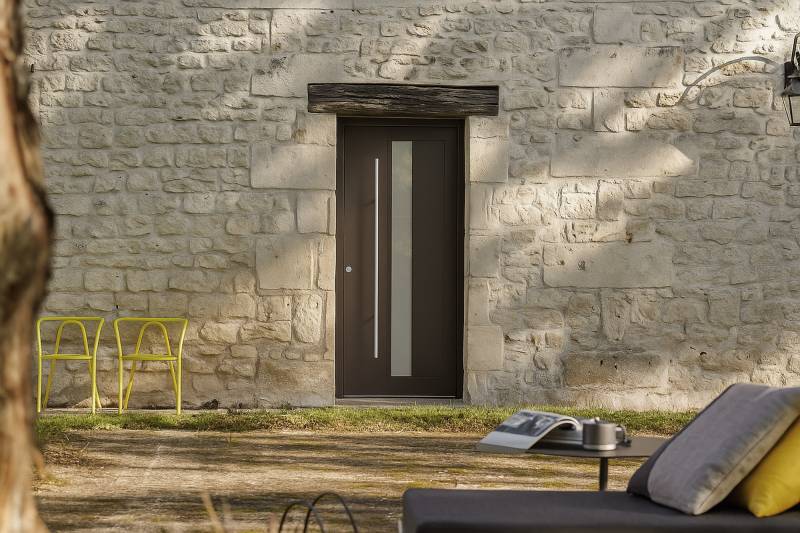 Installation d’une porte d’entrée acier ZILTEN NAGANO à Blaye